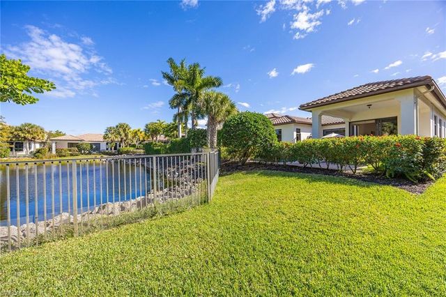 2277 Residence CIR, Naples, FL 34105