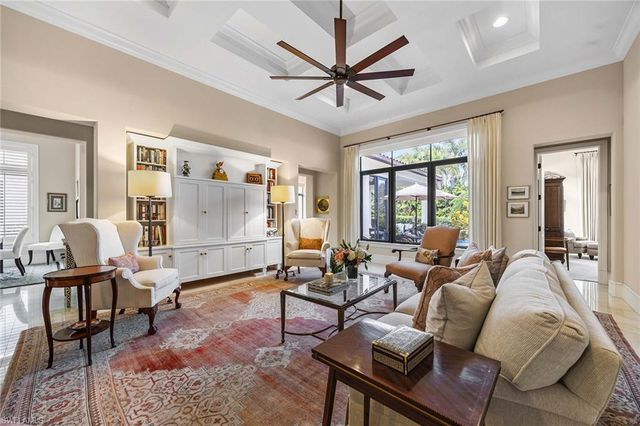 2277 Residence CIR, Naples, FL 34105