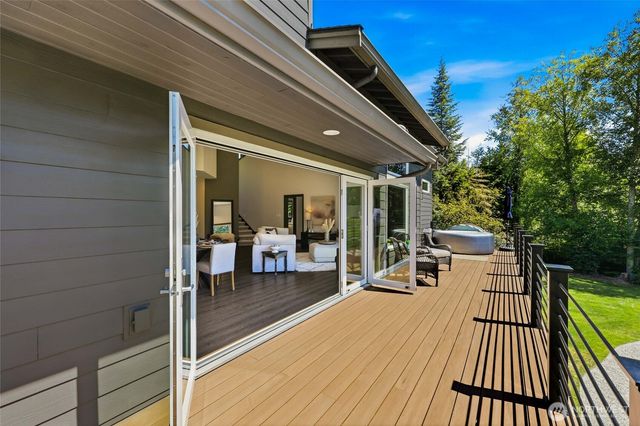 17420 174th Avenue NE, Woodinville, WA 98072
