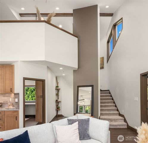 17420 174th Avenue NE, Woodinville, WA 98072