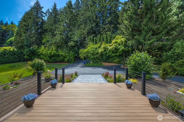 17420 174th Avenue NE, Woodinville, WA 98072