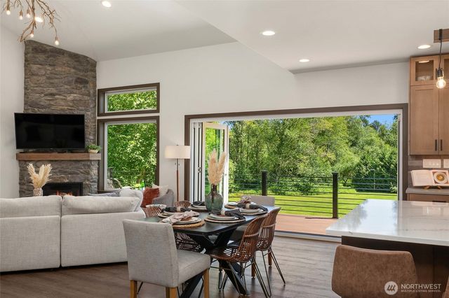 17420 174th Avenue NE, Woodinville, WA 98072