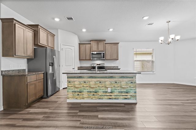 1939 Thorndyke Lane, Bryan, TX 77807