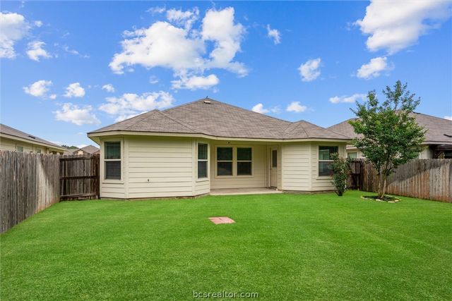1939 Thorndyke Lane, Bryan, TX 77807