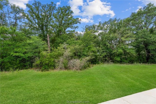 1939 Thorndyke Lane, Bryan, TX 77807