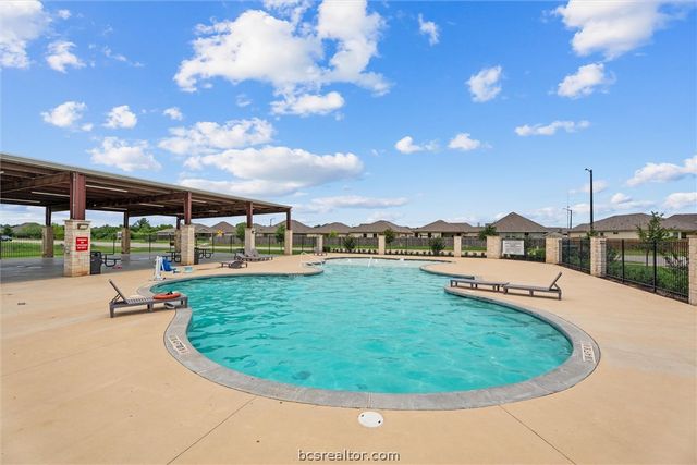 1939 Thorndyke Lane, Bryan, TX 77807
