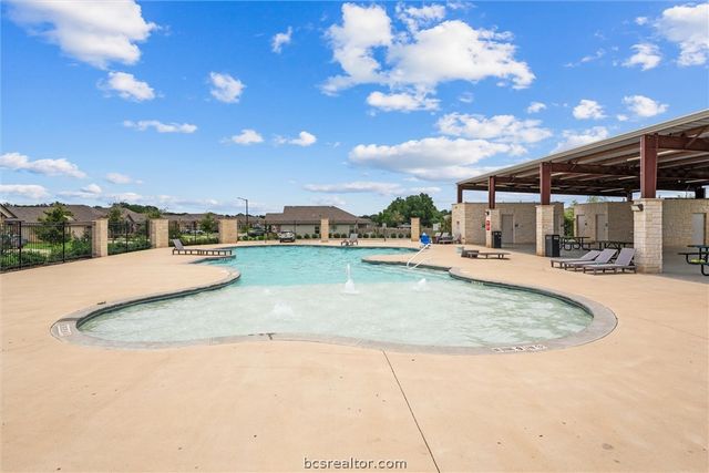 1939 Thorndyke Lane, Bryan, TX 77807