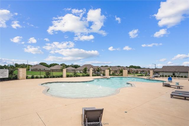 1939 Thorndyke Lane, Bryan, TX 77807