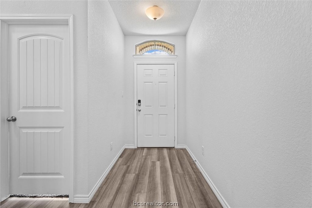 1939 Thorndyke Lane, Bryan, TX 77807 — photo 5
