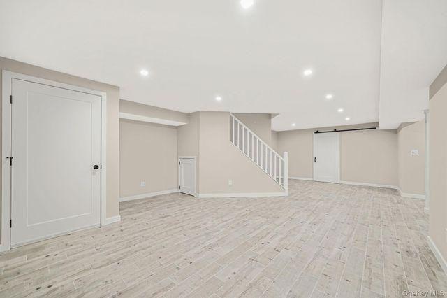 21 Vantage Court, Port Jefferson, NY 11777