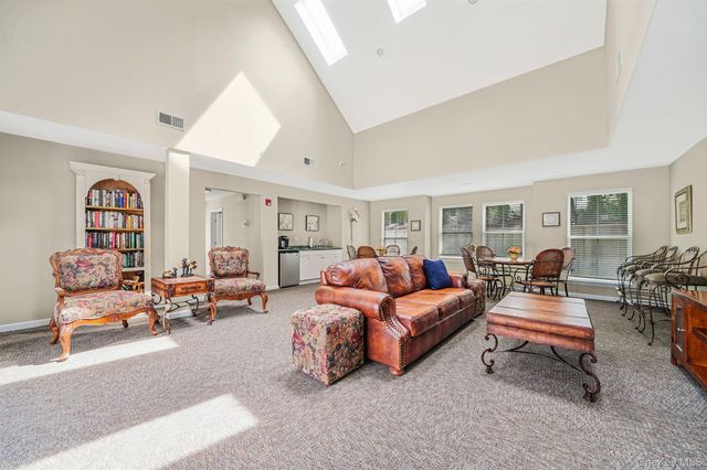 21 Vantage Court, Port Jefferson, NY 11777
