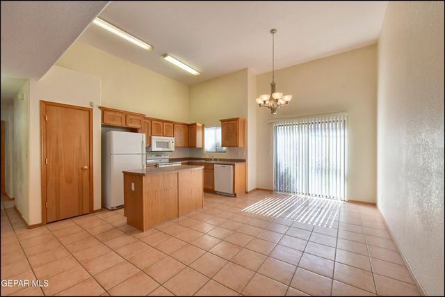 3313 TIERRA ESPADA Drive, El Paso, TX 79938