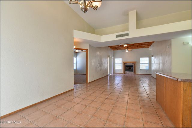 3313 TIERRA ESPADA Drive, El Paso, TX 79938