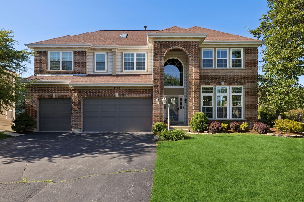 1820 Broadsmore Drive, Algonquin, IL 60102