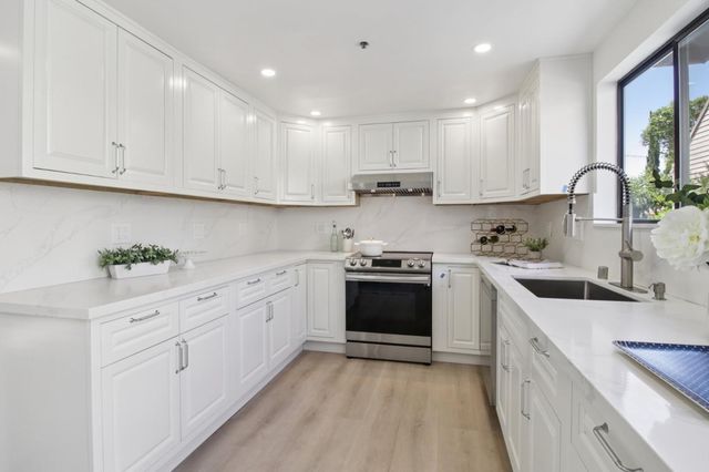 767 Loma Verde Avenue B, Palo Alto, CA 94303