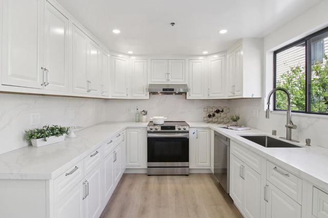 767 Loma Verde Avenue B, Palo Alto, CA 94303