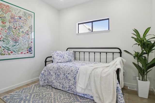 767 Loma Verde Avenue B, Palo Alto, CA 94303