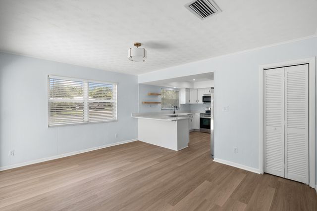 381 SE Edgewood Drive, Stuart, FL 34996