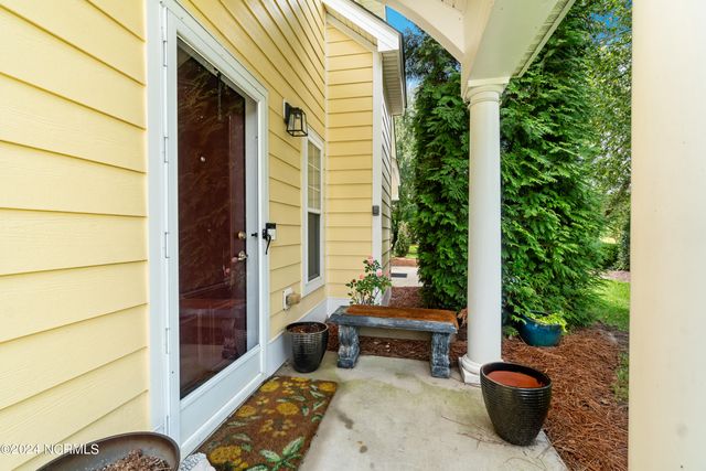 300 Sweetwater Cove, Newport, NC 28570