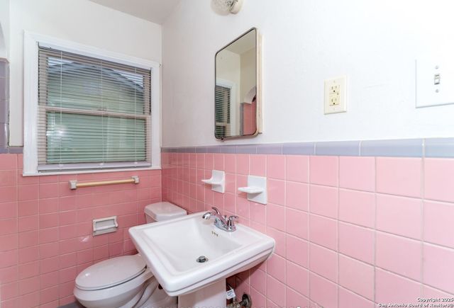 415 Bryn Mawr, San Antonio, TX 78209