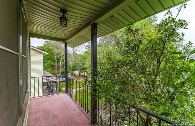 415 Bryn Mawr, San Antonio, TX 78209