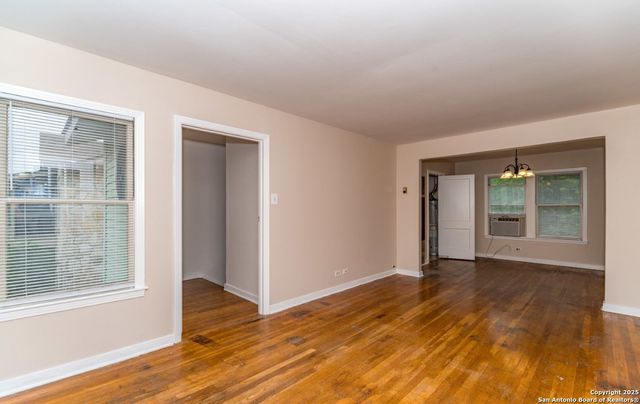 415 Bryn Mawr, San Antonio, TX 78209
