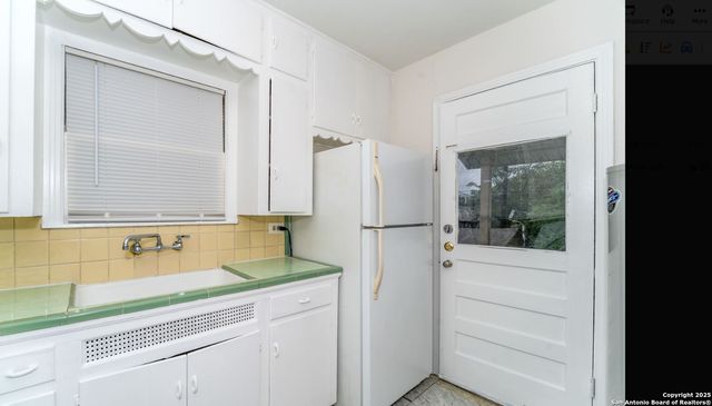 415 Bryn Mawr, San Antonio, TX 78209