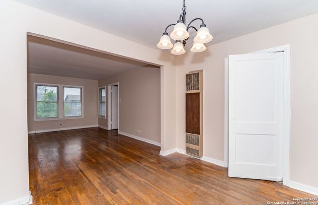415 Bryn Mawr, San Antonio, TX 78209