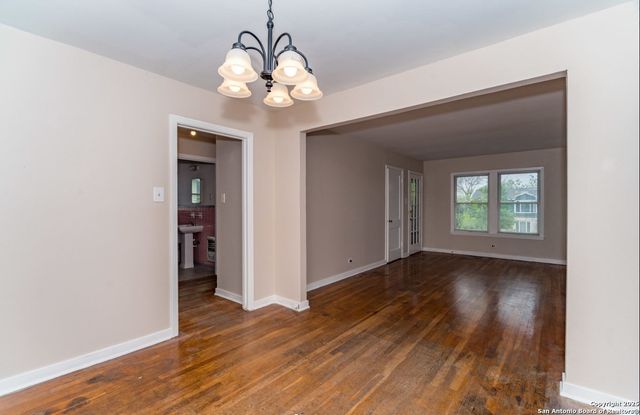 415 Bryn Mawr, San Antonio, TX 78209