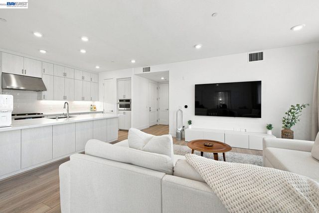 3418 Inspiration Way 403, Fremont, CA 94538