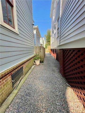 110 E Duffy Street carriage house, Savannah, GA 31401