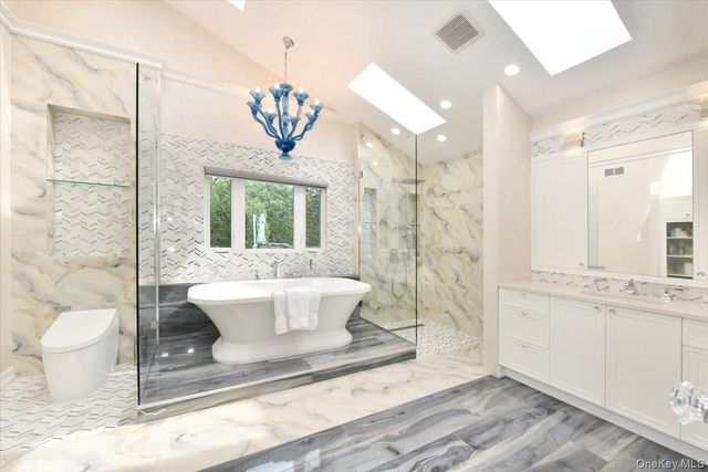 345 Heather Lane, Hewlett Harbor, NY 11557