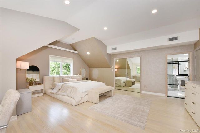 345 Heather Lane, Hewlett Harbor, NY 11557