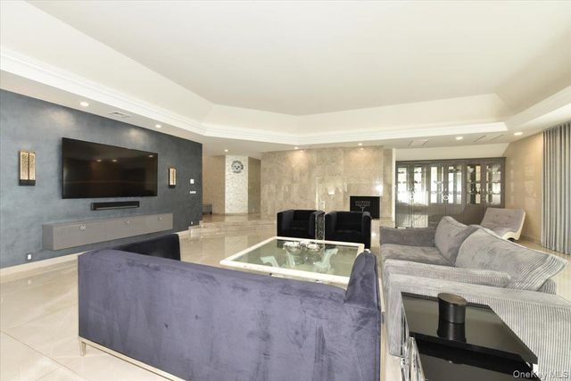 345 Heather Lane, Hewlett Harbor, NY 11557