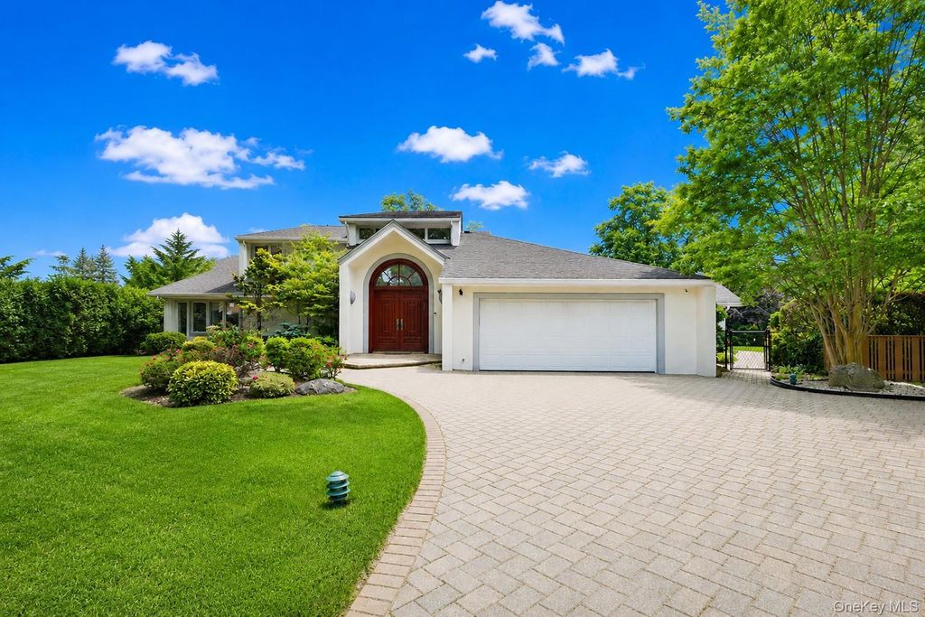 345 Heather Lane, Hewlett Harbor, NY 11557
