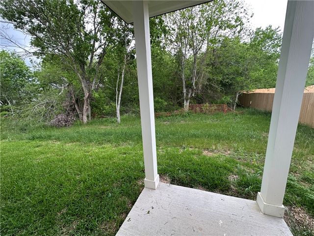 2571 Dove Crossing Lane, Navasota, TX 77868