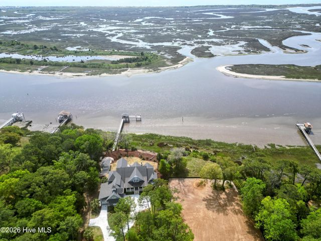 9034 Schuyler Drive SW, Ocean Isl Bch, NC 28467