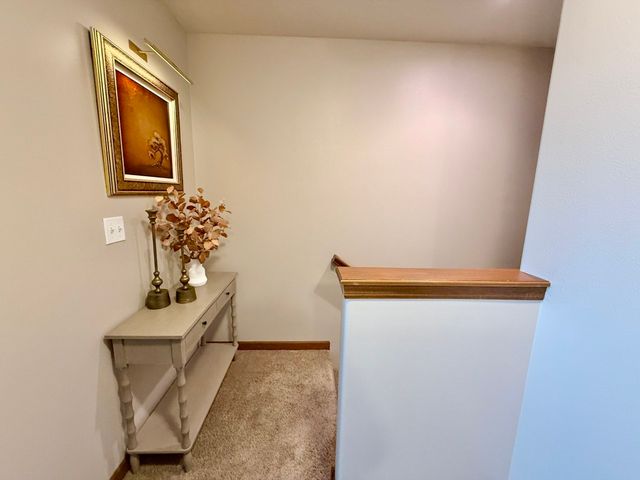 3505 Vaughn Lane, Marion, IA 52302