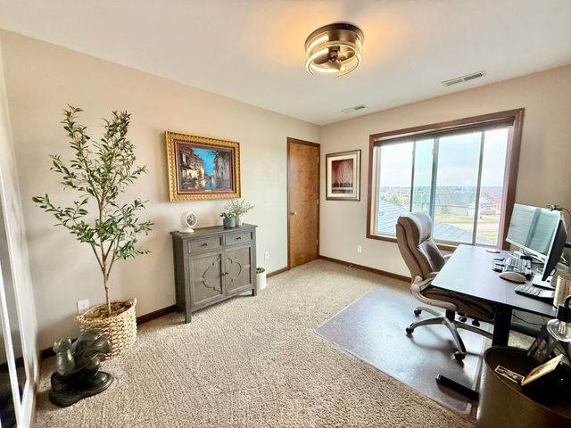 3505 Vaughn Lane, Marion, IA 52302