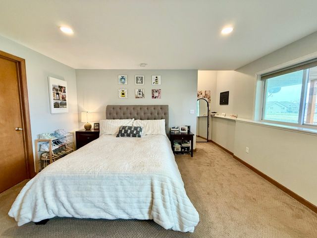 3505 Vaughn Lane, Marion, IA 52302