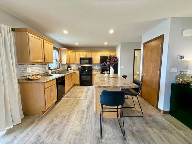 3505 Vaughn Lane, Marion, IA 52302