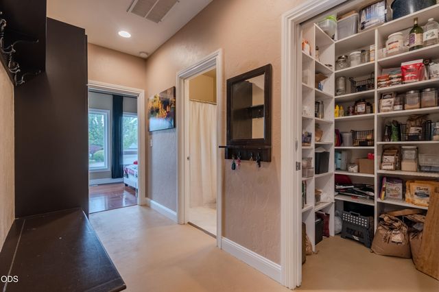 2401 Fox Run, Medford, OR 97504