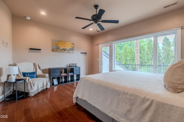 2401 Fox Run, Medford, OR 97504