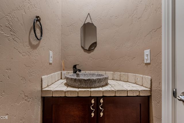 2401 Fox Run, Medford, OR 97504
