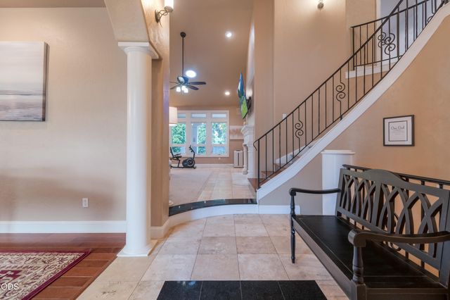 2401 Fox Run, Medford, OR 97504