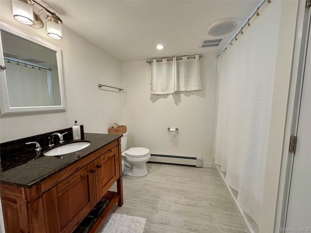 129 Lynncliff Road, Hampton Bays, NY 11946