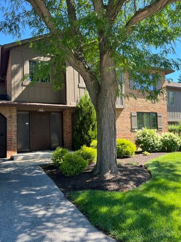 7632 W Arquilla Drive 2A, Palos Heights, IL 60463