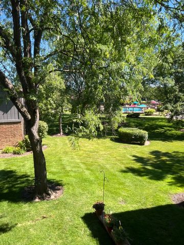 7632 W Arquilla Drive 2A, Palos Heights, IL 60463