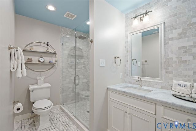 527 St Albans Way, Henrico, VA 23229