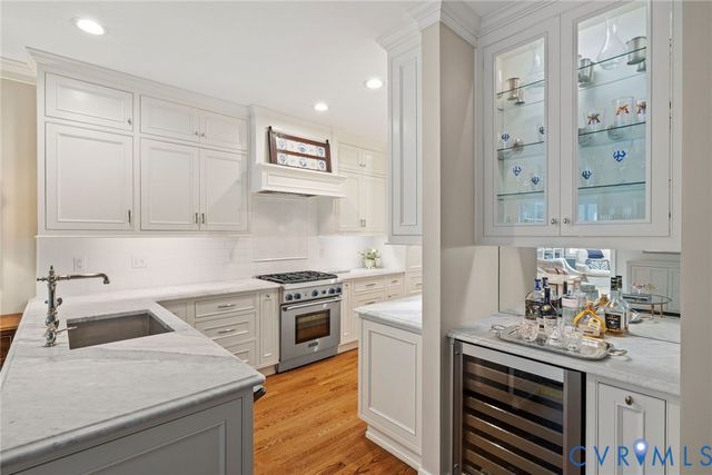 527 St Albans Way, Henrico, VA 23229